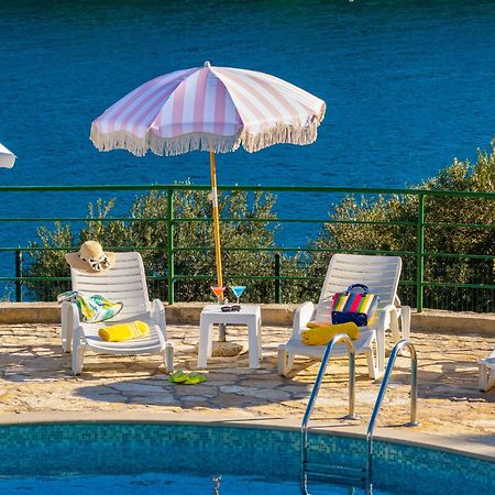 Apartment Milna - With Swimming Pool & Amazing Seaviews, Above Bijaka Beach Екстериор снимка