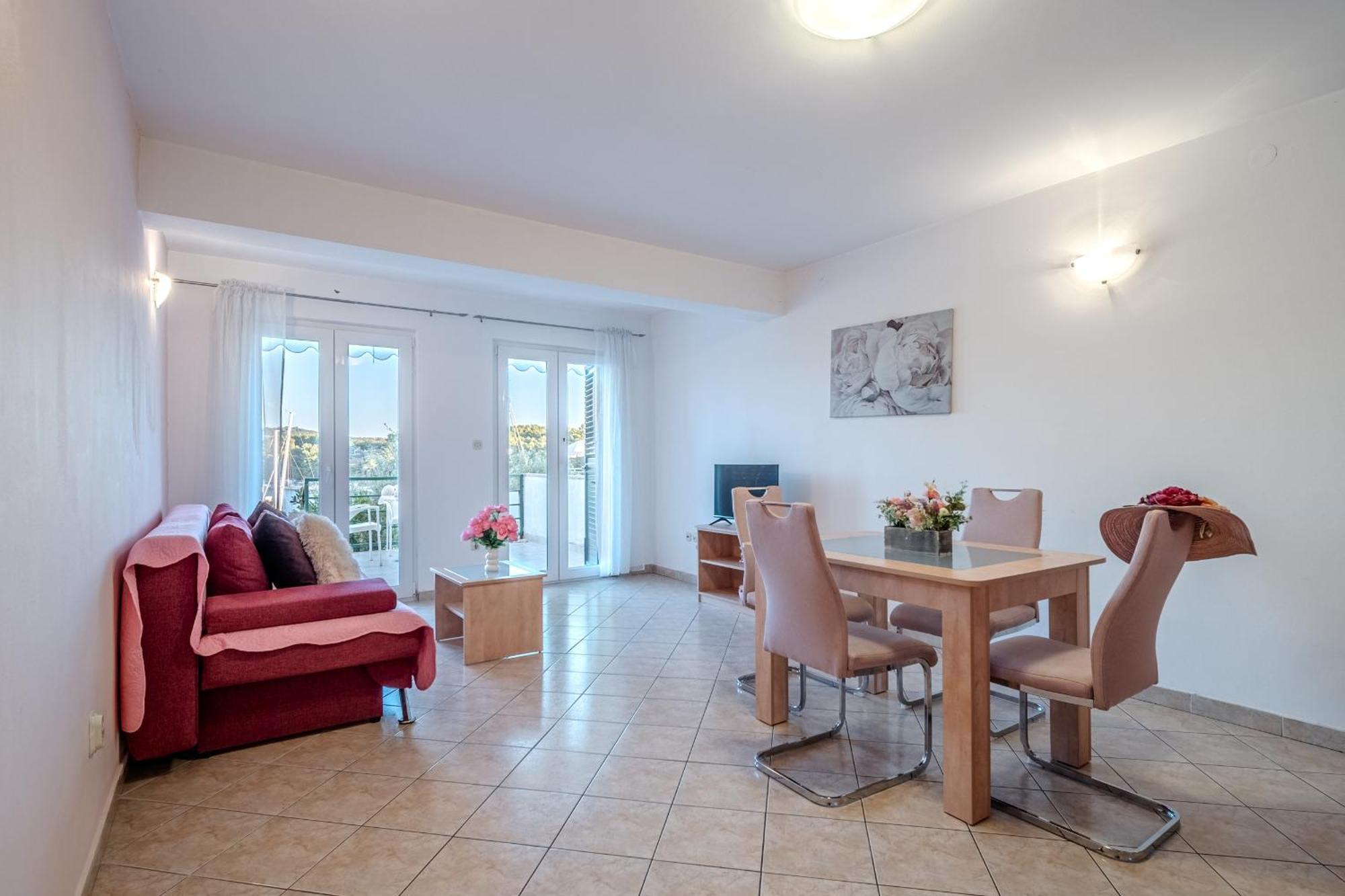 Apartment Milna - With Swimming Pool & Amazing Seaviews, Above Bijaka Beach Екстериор снимка