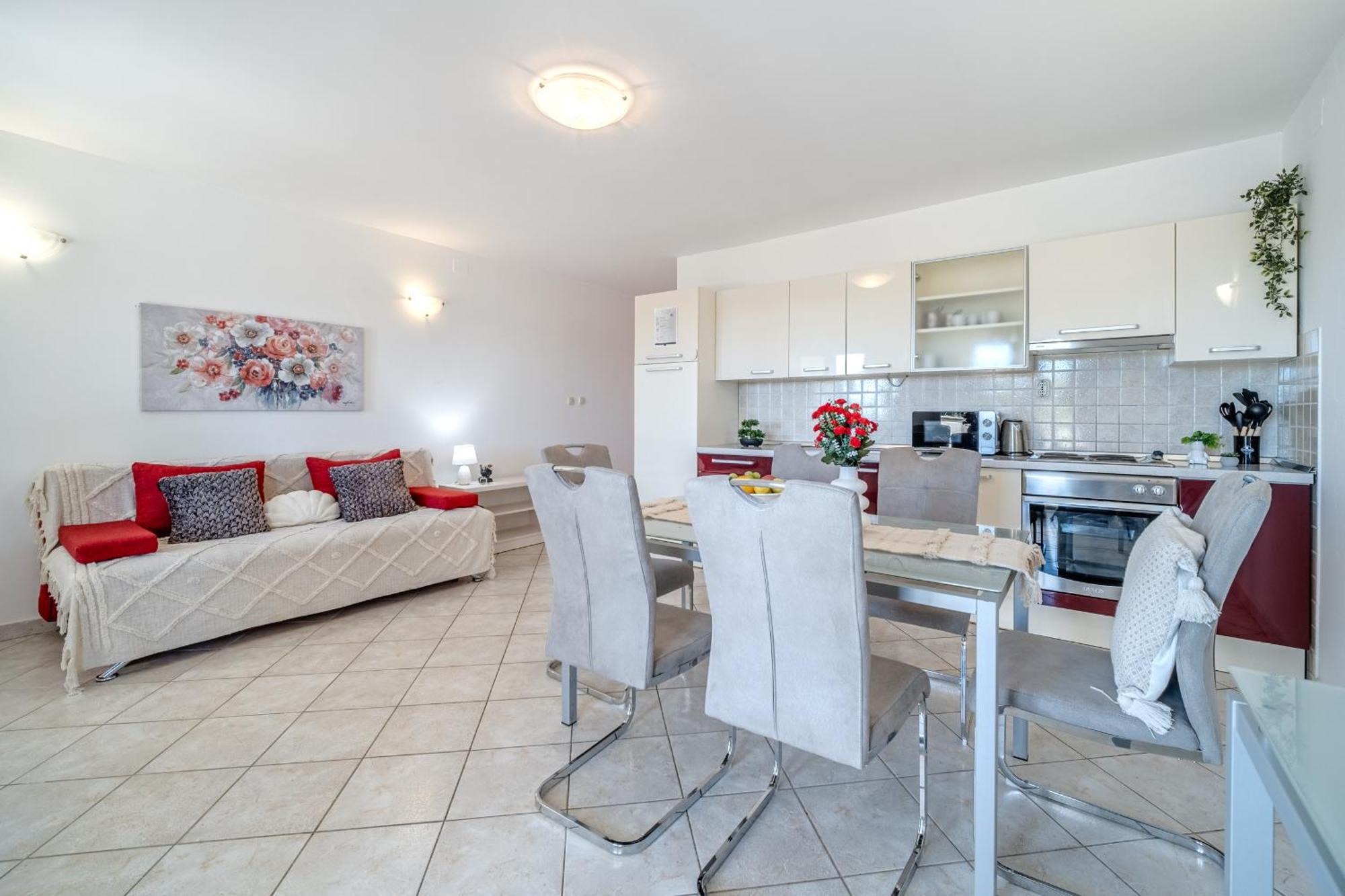 Apartment Milna - With Swimming Pool & Amazing Seaviews, Above Bijaka Beach Екстериор снимка