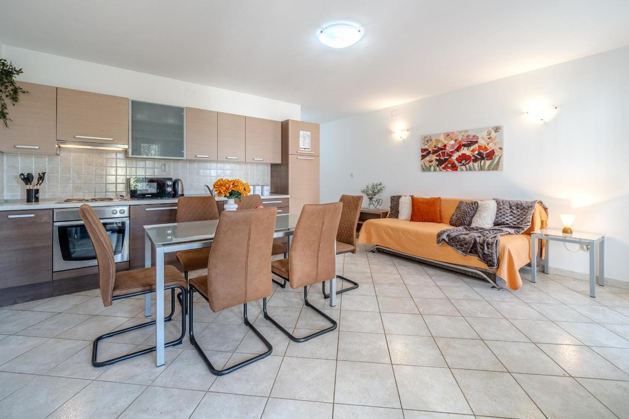 Apartment Milna - With Swimming Pool & Amazing Seaviews, Above Bijaka Beach Екстериор снимка