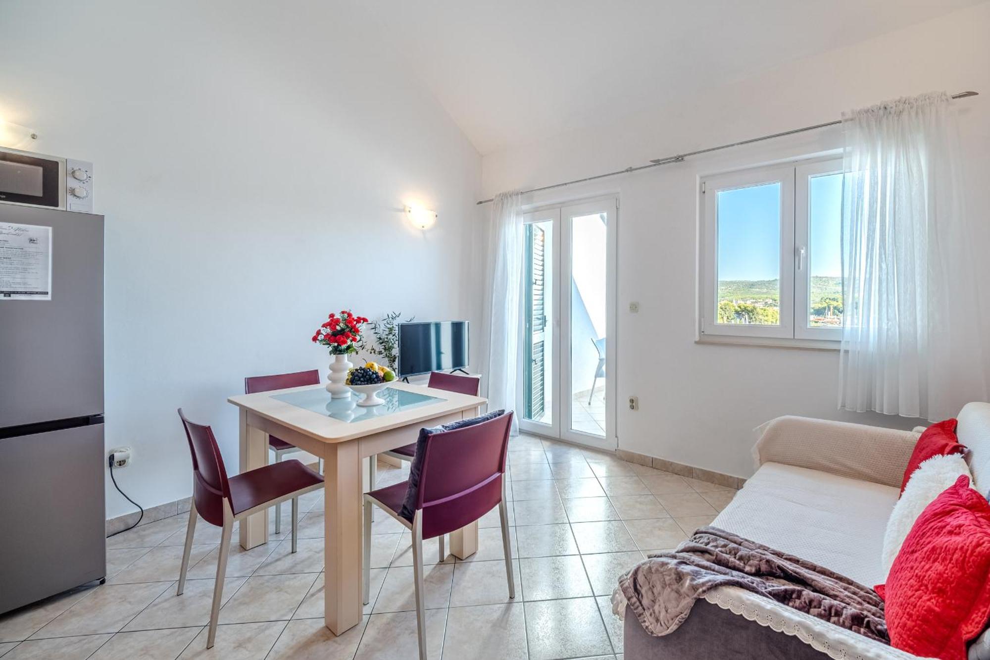 Apartment Milna - With Swimming Pool & Amazing Seaviews, Above Bijaka Beach Екстериор снимка
