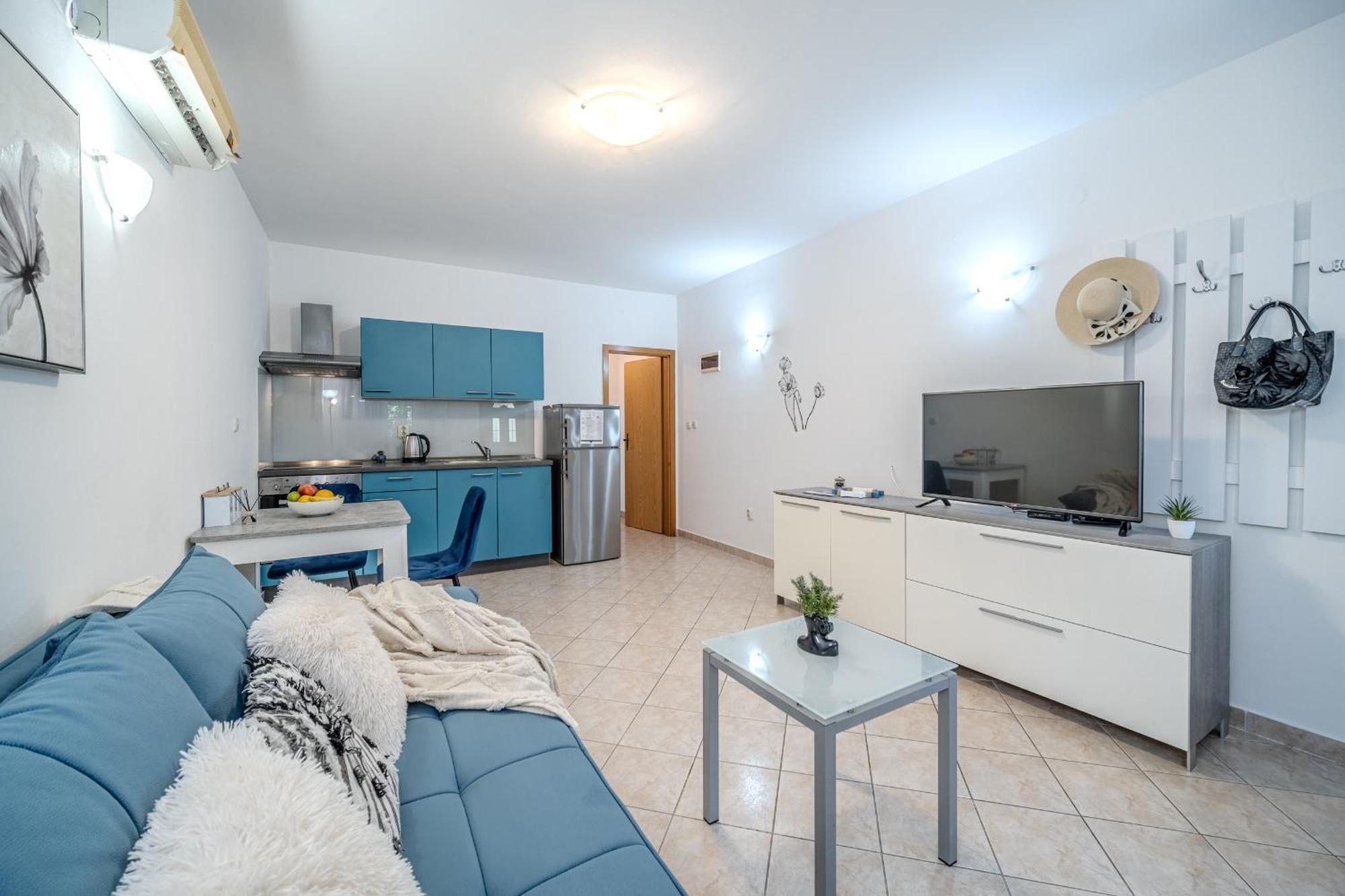 Apartment Milna - With Swimming Pool & Amazing Seaviews, Above Bijaka Beach Екстериор снимка